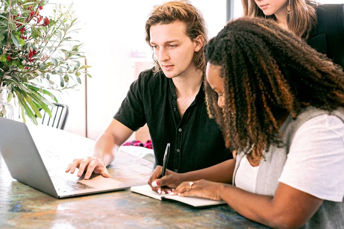 Digital Marketing Jobs, Is It Safe to Start Career 3 Digital Marketing Jobs