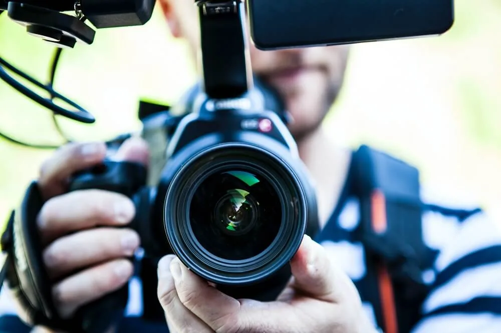 How to Earn Money From YouTube - Step by Step Guide 2 Earn Money From YouTube